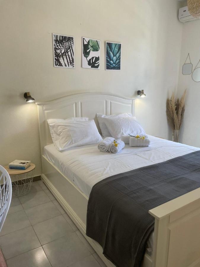 ארגוסטולי Lemon Tree Apartments B C מראה חיצוני תמונה