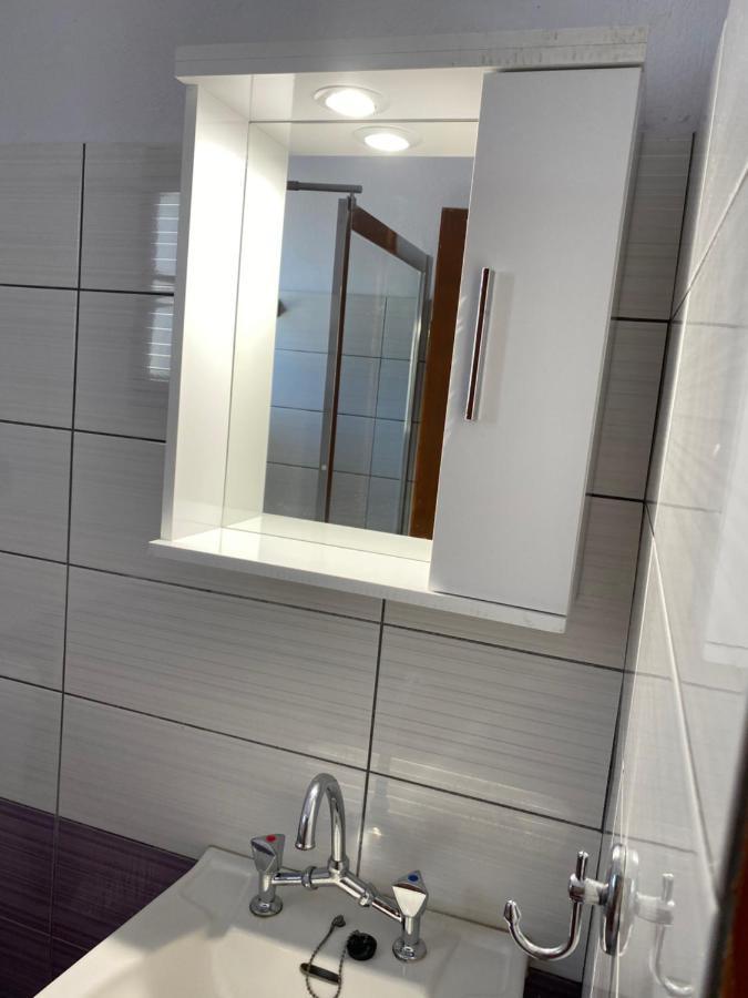 ארגוסטולי Lemon Tree Apartments B C מראה חיצוני תמונה