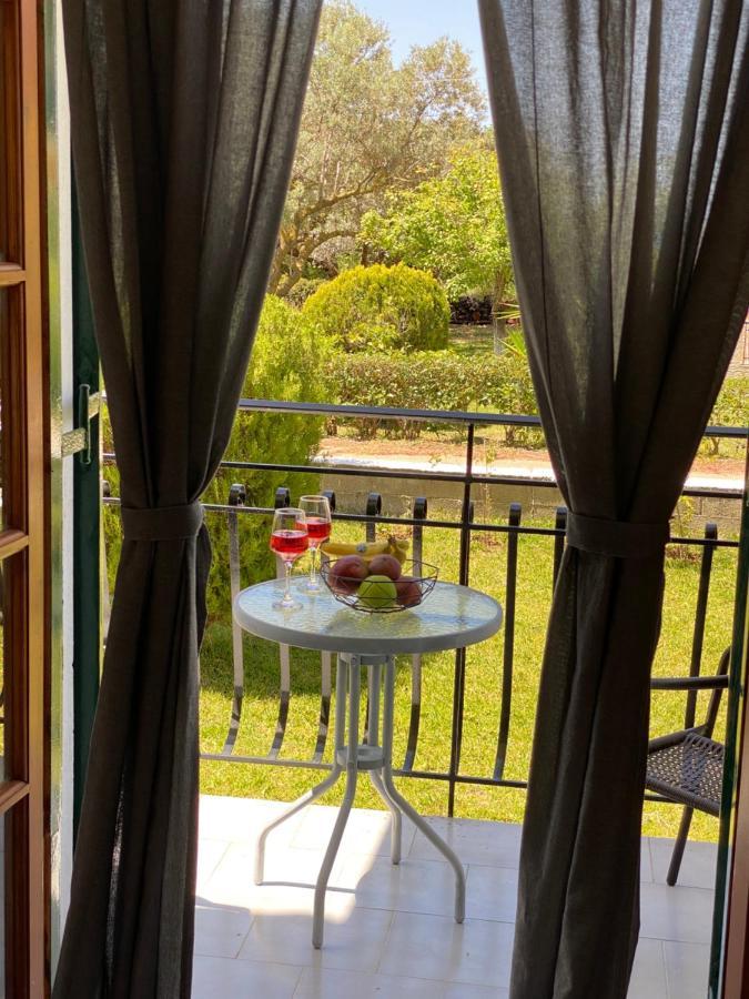 ארגוסטולי Lemon Tree Apartments B C מראה חיצוני תמונה